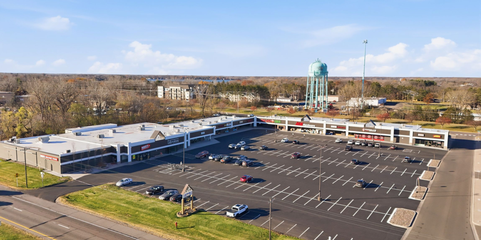 Lake Shoppes Shopping Center, retail space for lease, Forest Lake commercial lease, high traffic retail Forest Lake, Minnesota retail property, shopping center space for rent
